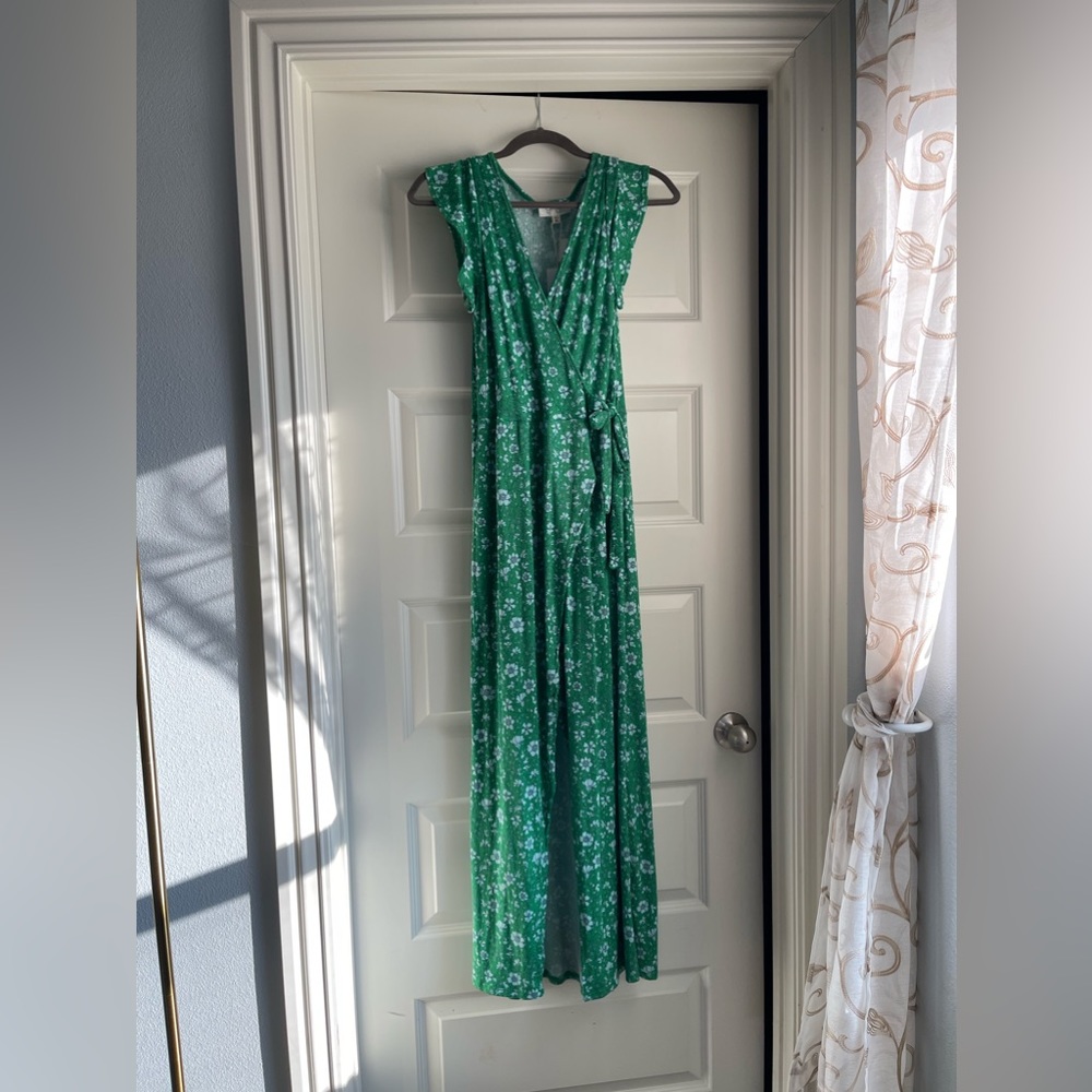 NWT XL Green Jessica Simpson dress. Beautiful green color and super soft fabric!